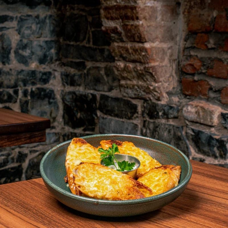 Garlic Bread & Cheese