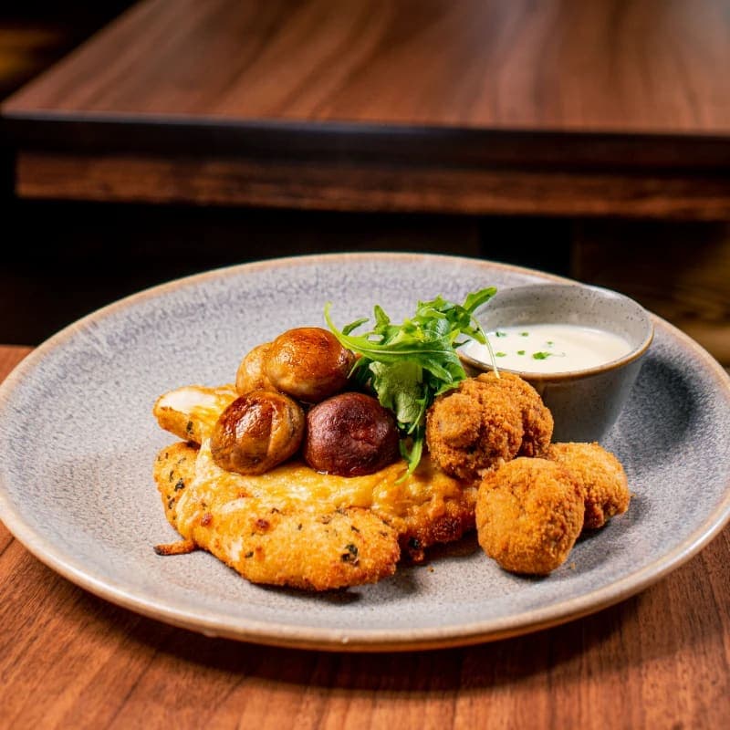 MUSHROOM CHICKEN MUSHROOM